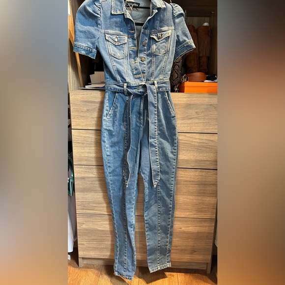 NEW with tags Retrofete Tori Jumpsuit - Denim - Picture 2 of 4